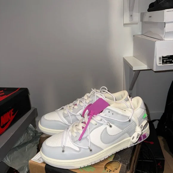 Nike | Shoes | Nike Offwhite Sneakers With Purple Tag | Poshmark display picture 3